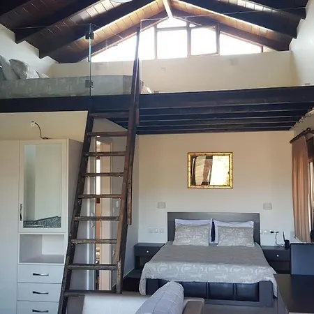 Lithos Appartement Amfíklia